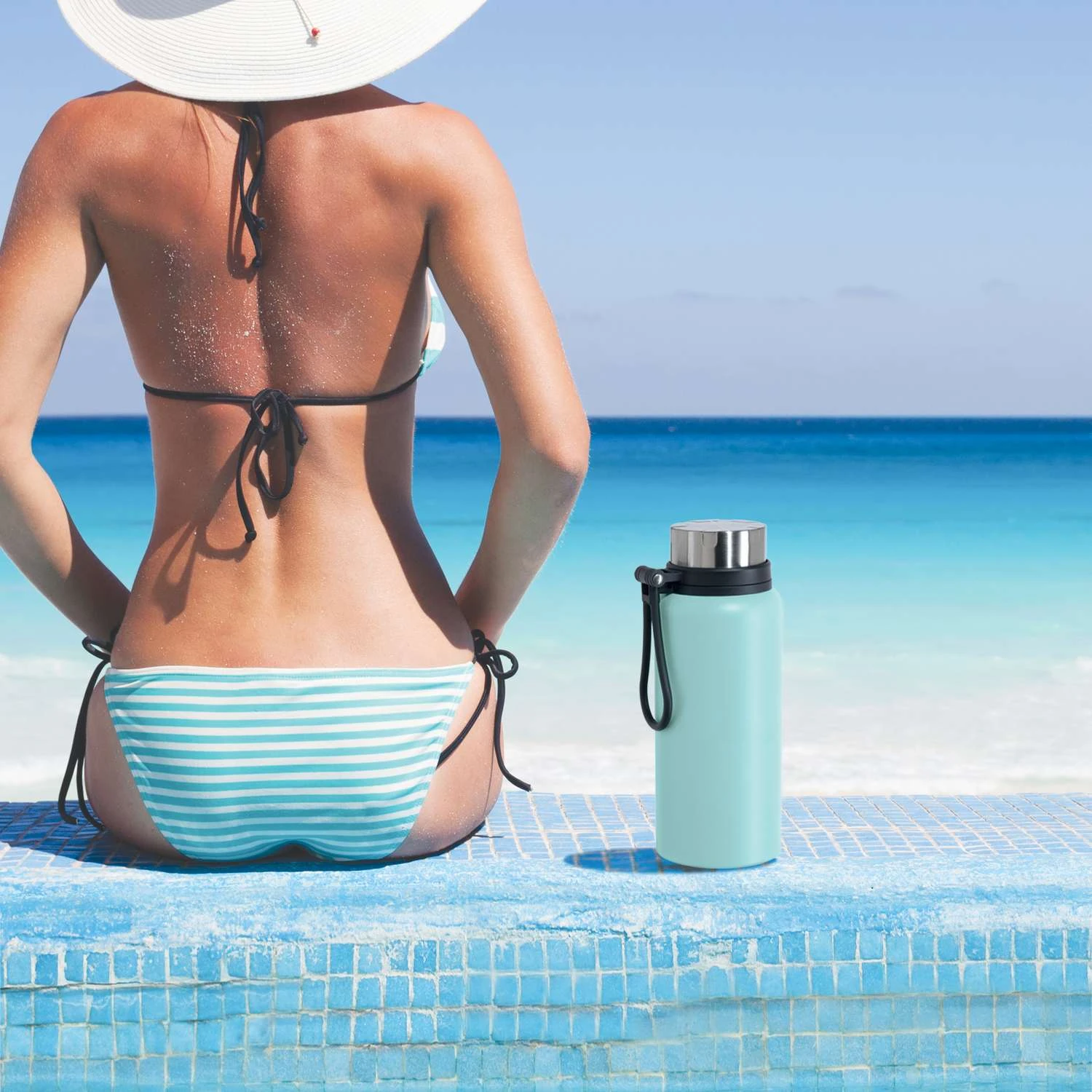 OGGI 32 Oz Terrain Blue BPA Free Vacuum Insulated Bottle 5 OGGI 32 Oz Terrain Blue BPA Free Vacuum Insulated Bottle - Image 3